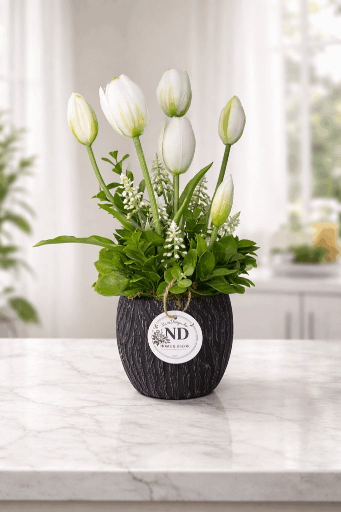 feher-tulipanos-asztaldisz